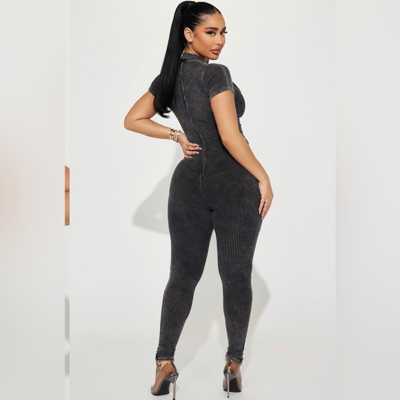 Fashionnova Jumpsuit - Picture 3 of 3